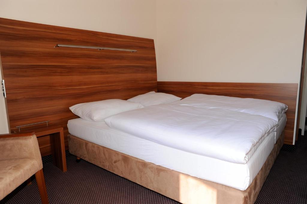 Albert Premier Hotel Bagnoles-de-l'Orne Zimmer foto
